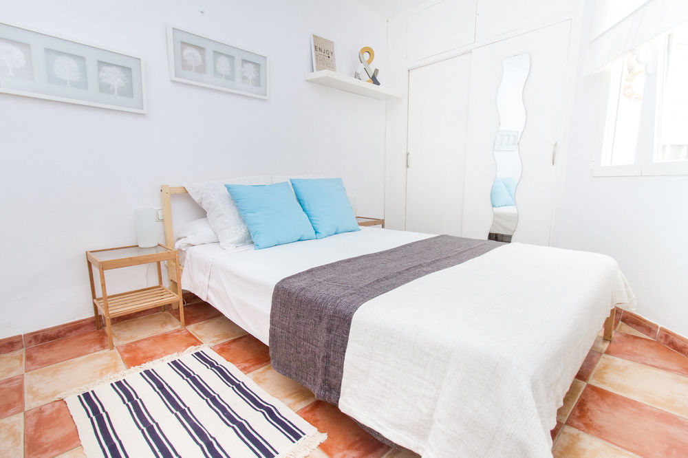 Apartamentos Malaga Centro Hernan Ruiz De 4 A 8 Personas Eksteriør bilde